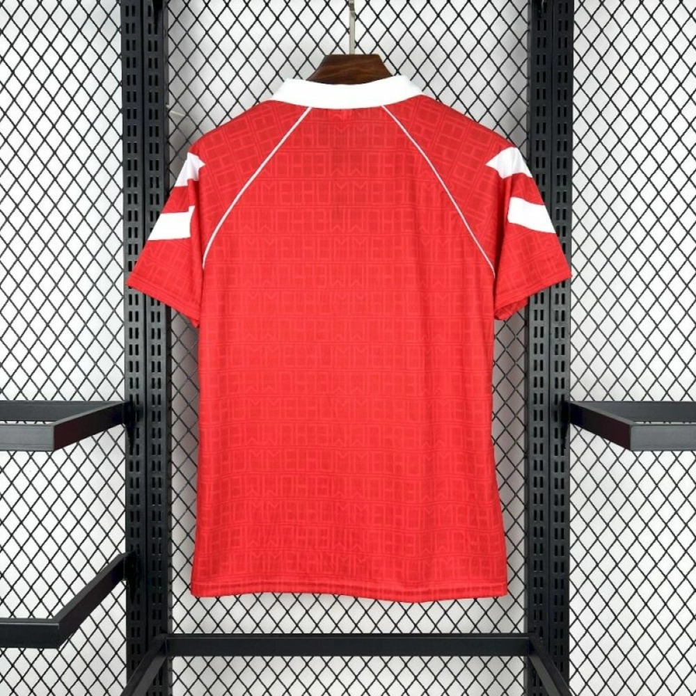 97591b15b3b2dbf2e9e3dca4.webp 1990 Retro Benfica Home Jersey - Image 3