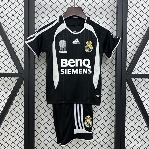 Retro 06/07 Kids Real Madrid Away Size 16-28 Jersey