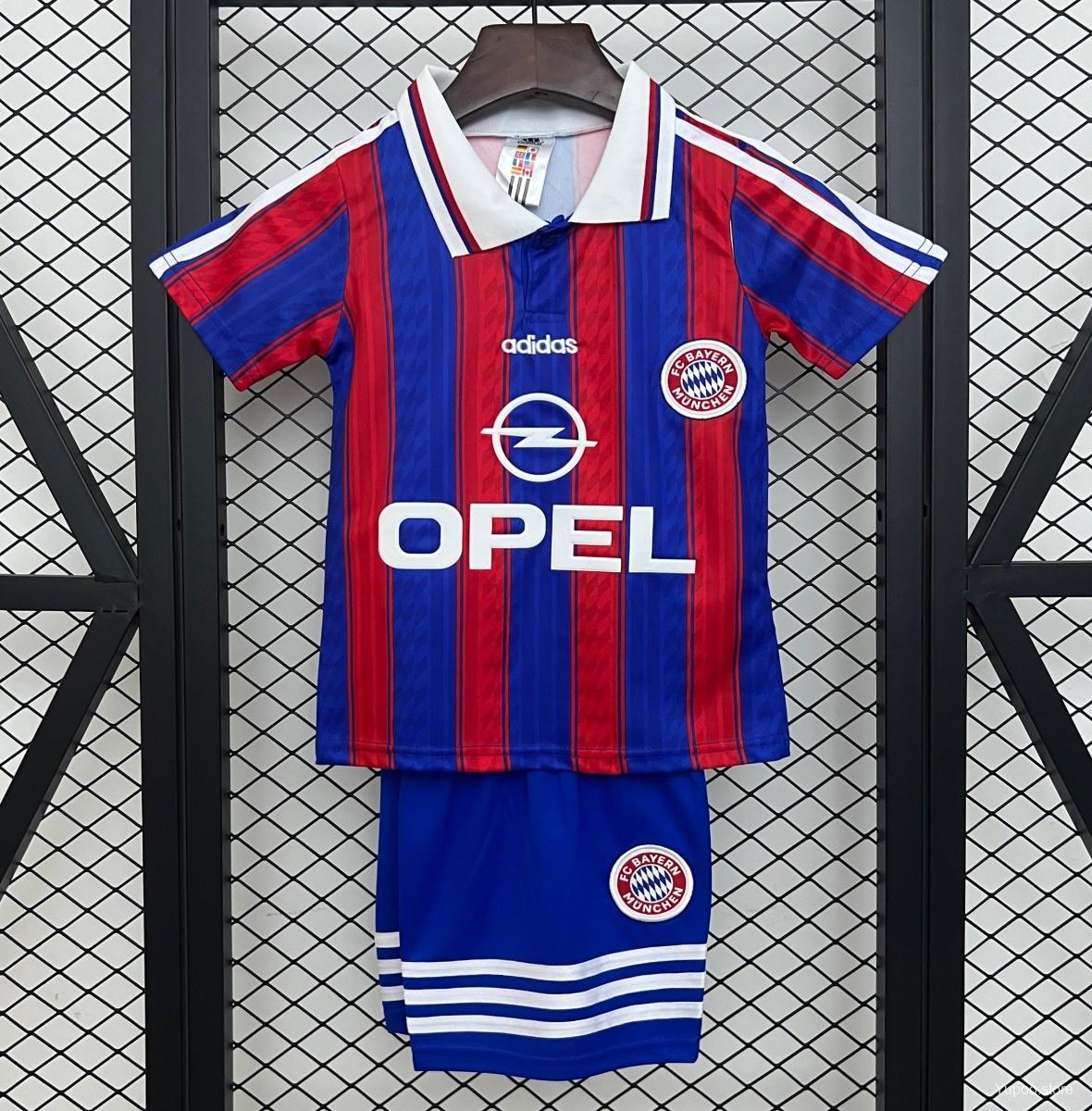 e4fc871ef8f3abe7c0217c58.jpg Retro 95/97 Kids Bayern Munich Home Size 16-28 Jersey - Image 1