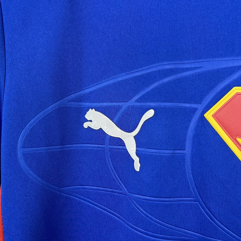 e68069d8c56629eca4c5c3bf.webp 2025/26 Bahia Superman Collaboration Jersey - Image 8