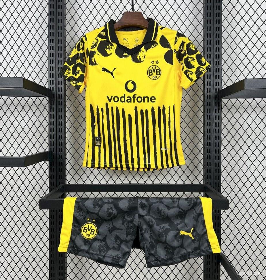 2170f6be4970cce3208f4104.jpg 2025/26 Kids Borussia Dortmund Yellow Special Kit - Image 1