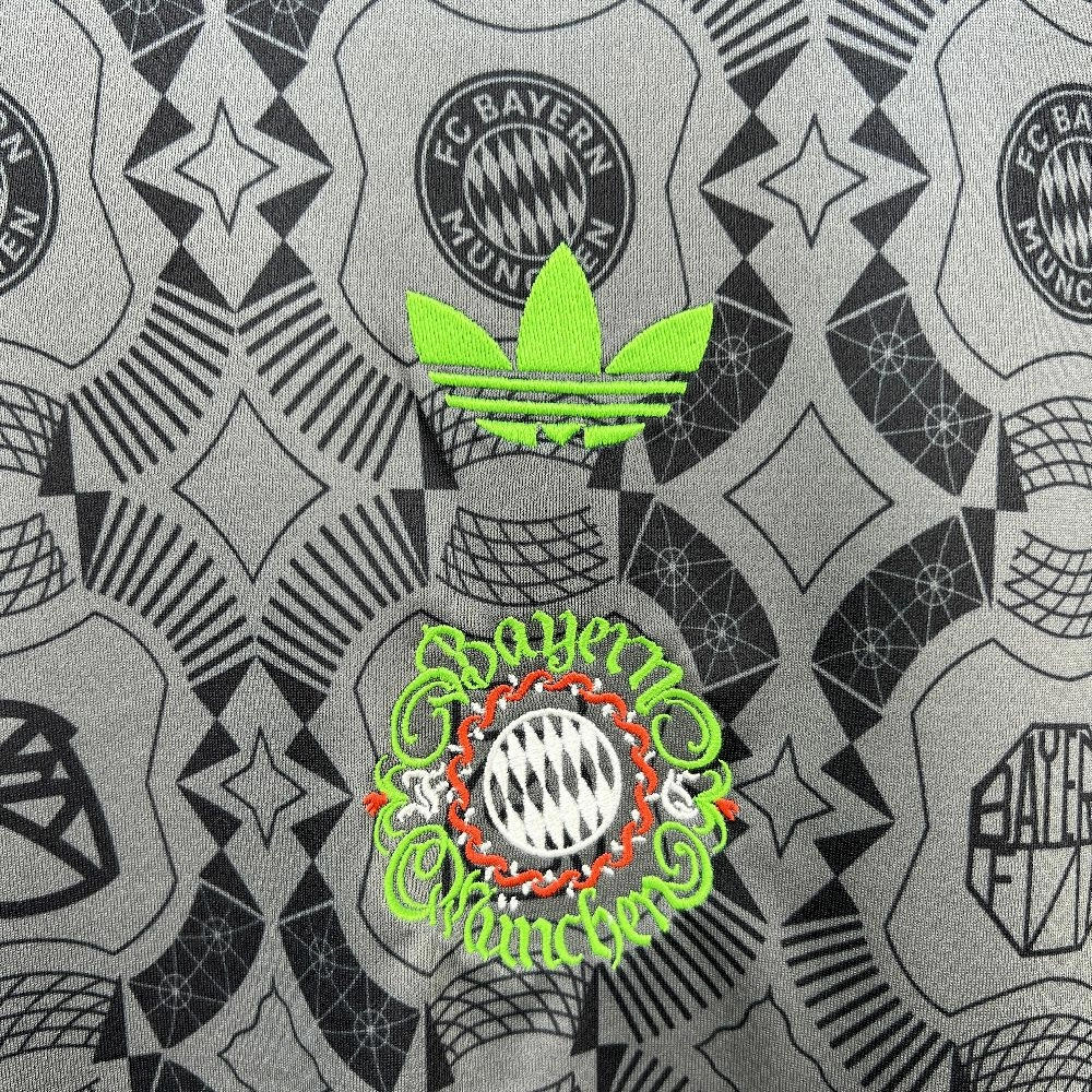 2dd1c99cabdedbc72a1f260f.webp 2025/26 Mens Bayern Munich Wiesn T-Shirt Jersey - Image 7
