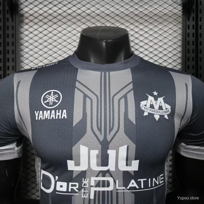 2e73030206c4c41f.jpg Player Version 25/26 Olympique de Marseille Grey with Geometric Stripes Jersey - Image 4