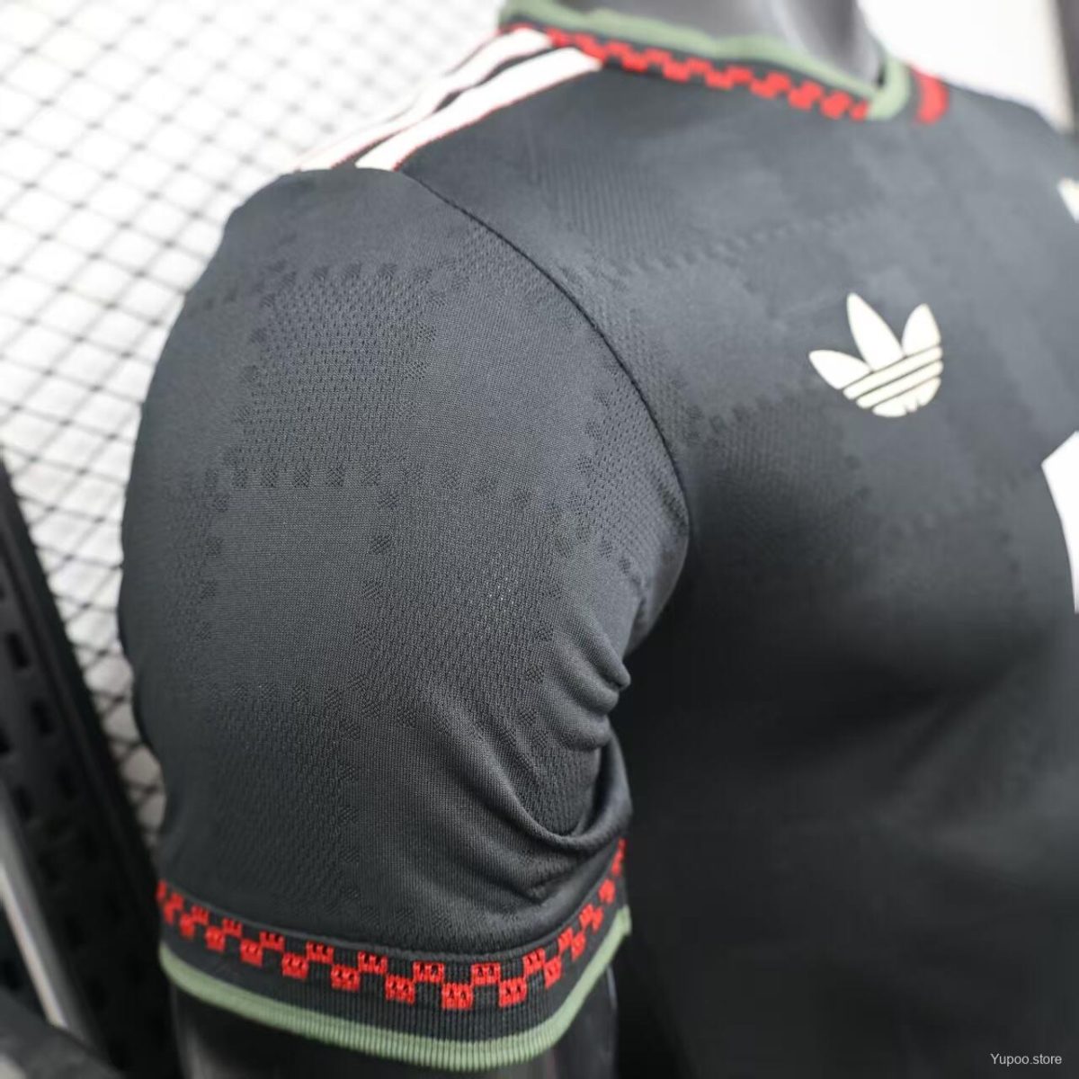Player Version 25/26 Bayern Munich Oktoberfest Black Jersey - Image 7