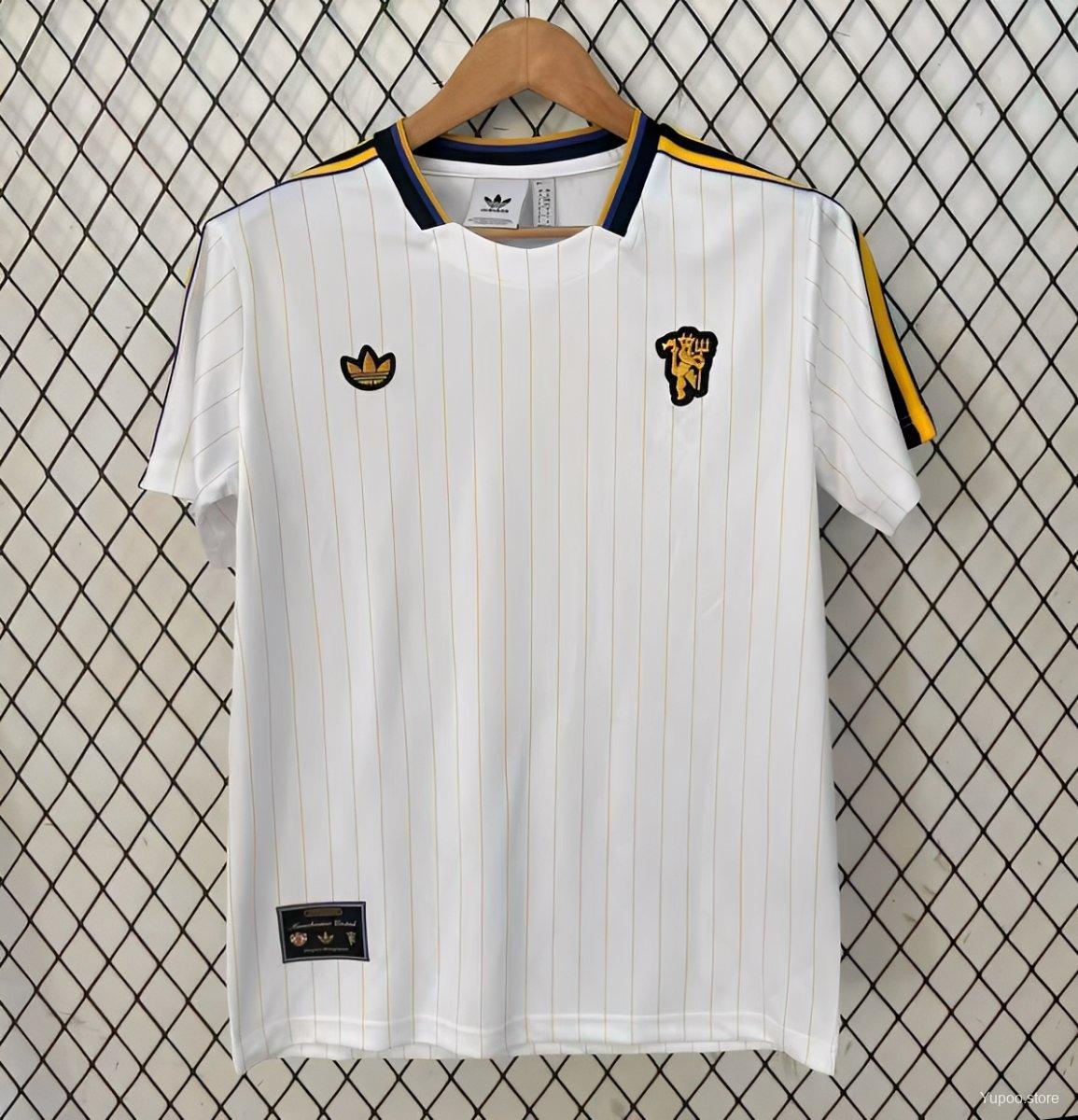 5878272416815d21a345874c.jpg 25/26 Manchester United Adidas Original Terrace Icons WHITE Jersey - Image 1