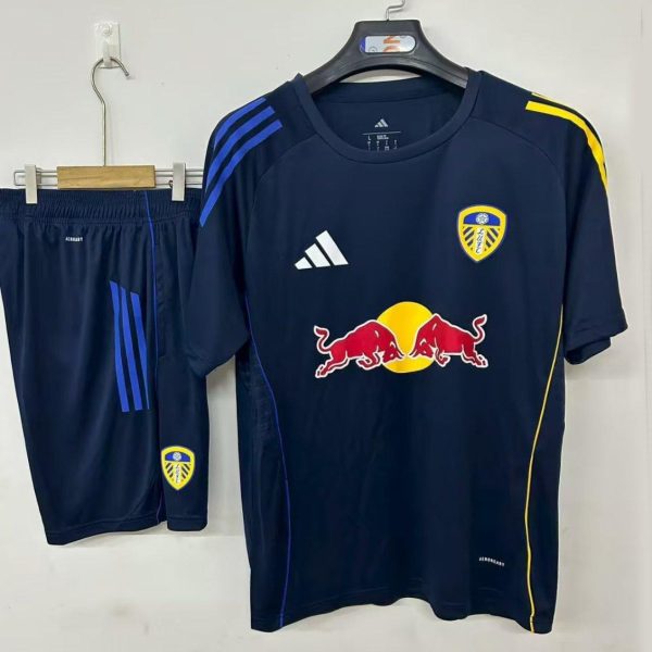 25/26 Leeds United Pre-Match Jersey Royal Blue+ Shorts