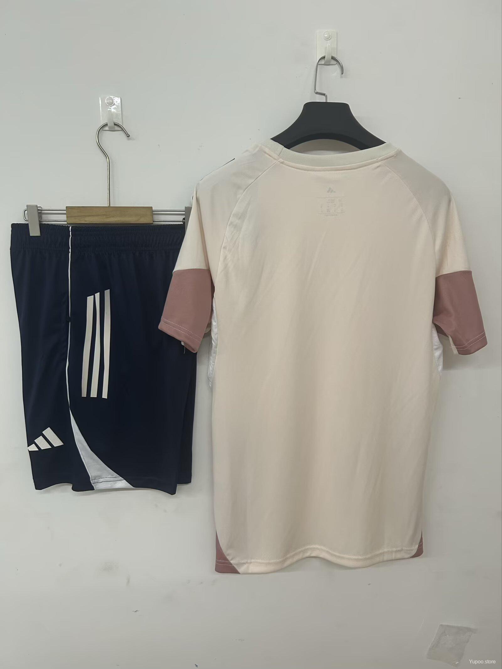 843c6a07a74c178f.jpg 25/26 Aston Villa Pre-Match Jersey khaki+ Shorts - Image 3