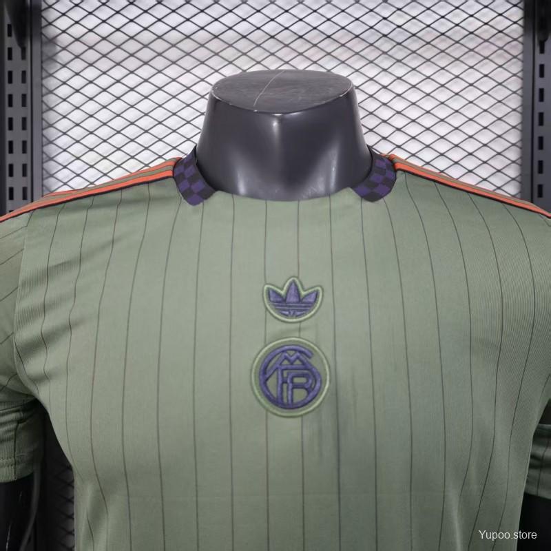 8eba79a456a369eb.jpg Player Version 25/26 Bayern Munich Grass Green Casual Jersey - Image 3