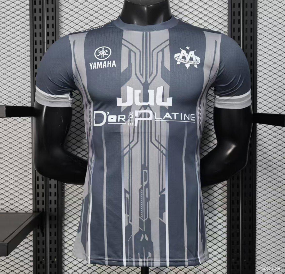 930e21a26f922ffe9c7bb00f.jpg Player Version 25/26 Olympique de Marseille Grey with Geometric Stripes Jersey - Image 1