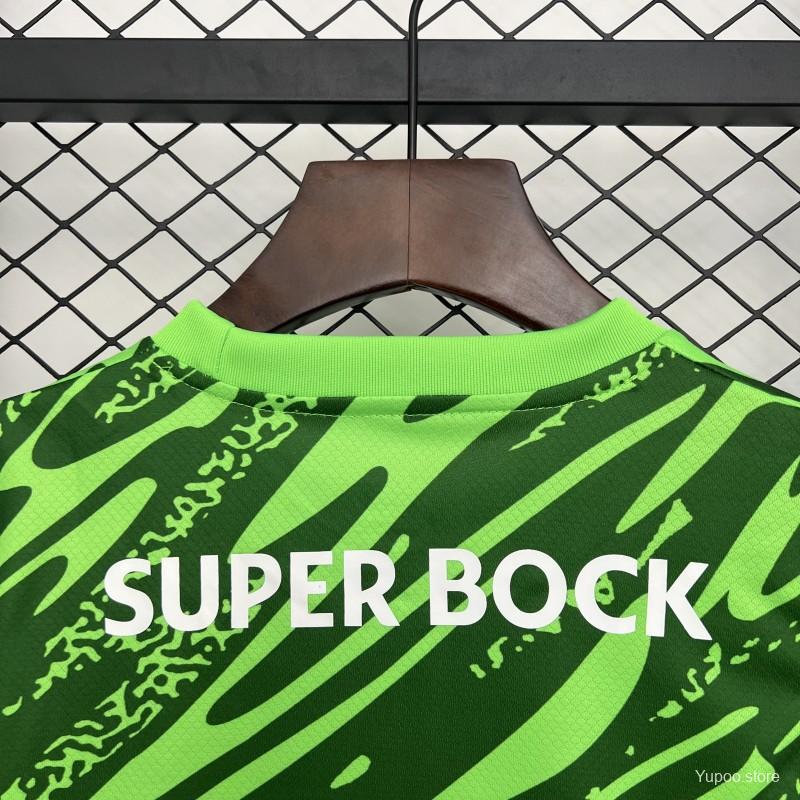 a901a20d5a32627f.jpg 25/26 Kids Sporting Lisbon Goalkeeper Green Jersey - Image 3