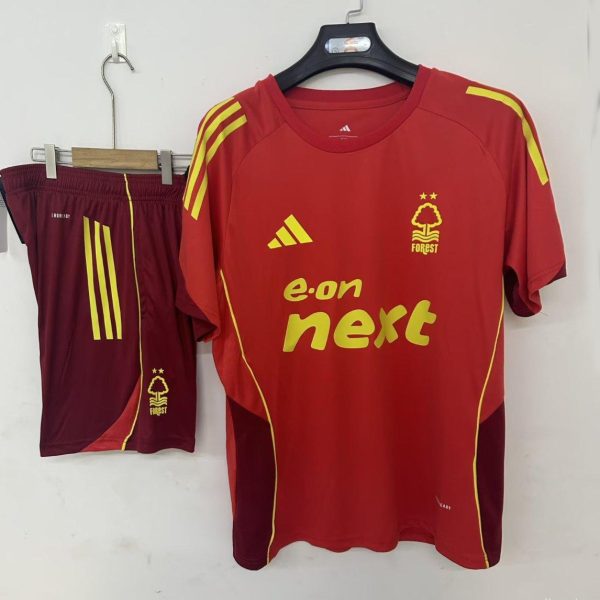 25/26 Nottingham Forest Pre-Match Training Jersey Red+ Shorts