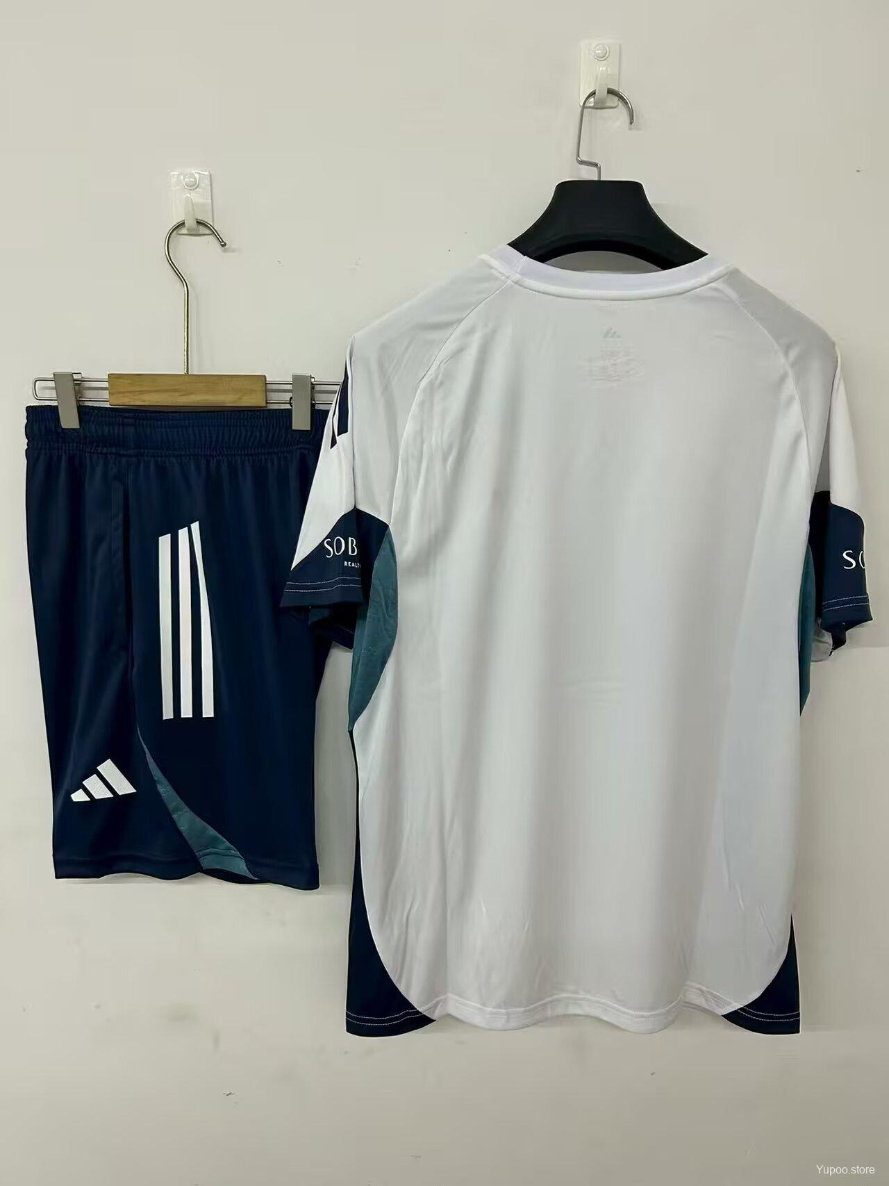 d5e1a3ac91d92690.jpg 25/26 Arsenal Pre-Match Jersey White+ Shorts - Image 3