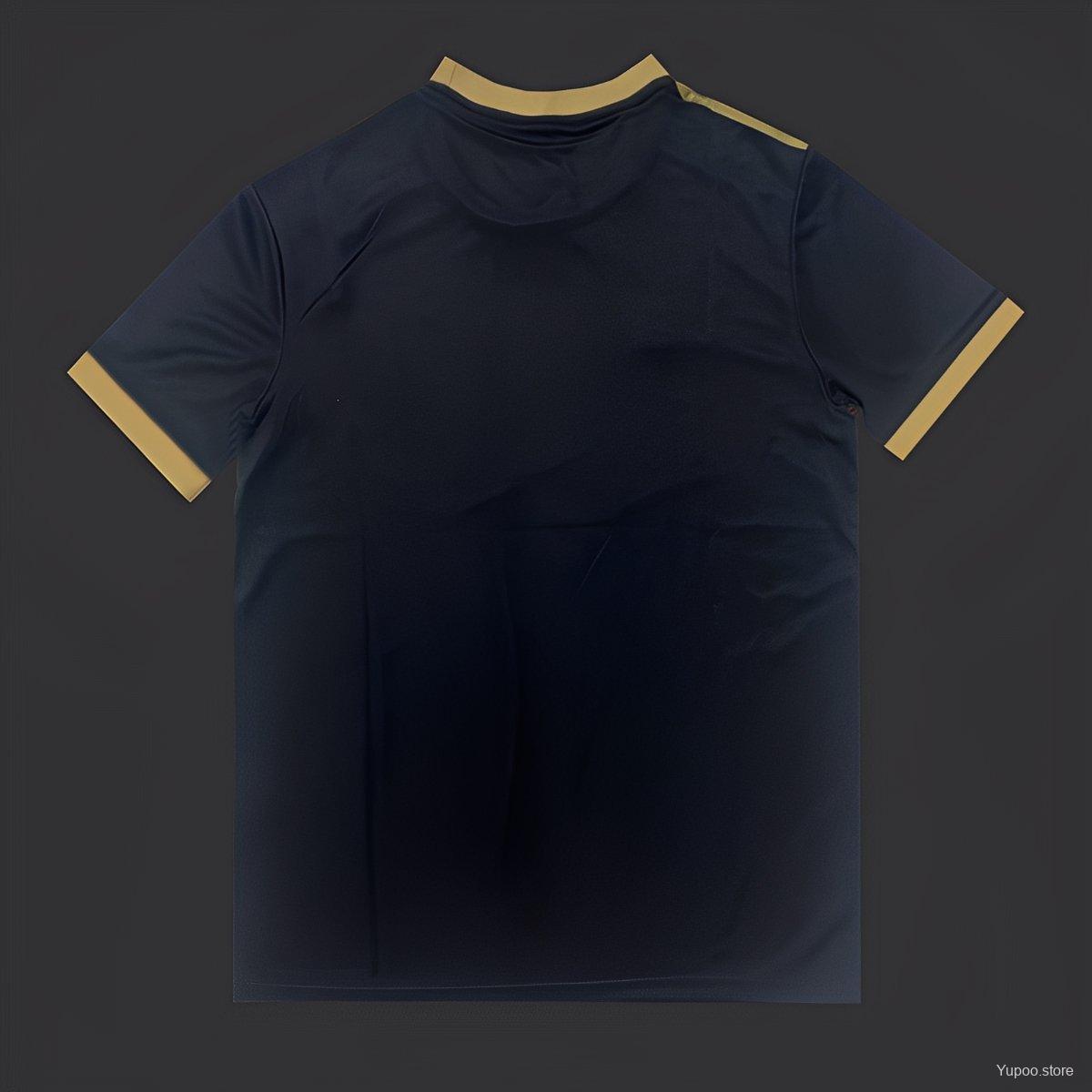 db6445cecb8b7b034123bec9.jpg 25/26 SL Benfica Black with Geometric Pattern Jersey - Image 3