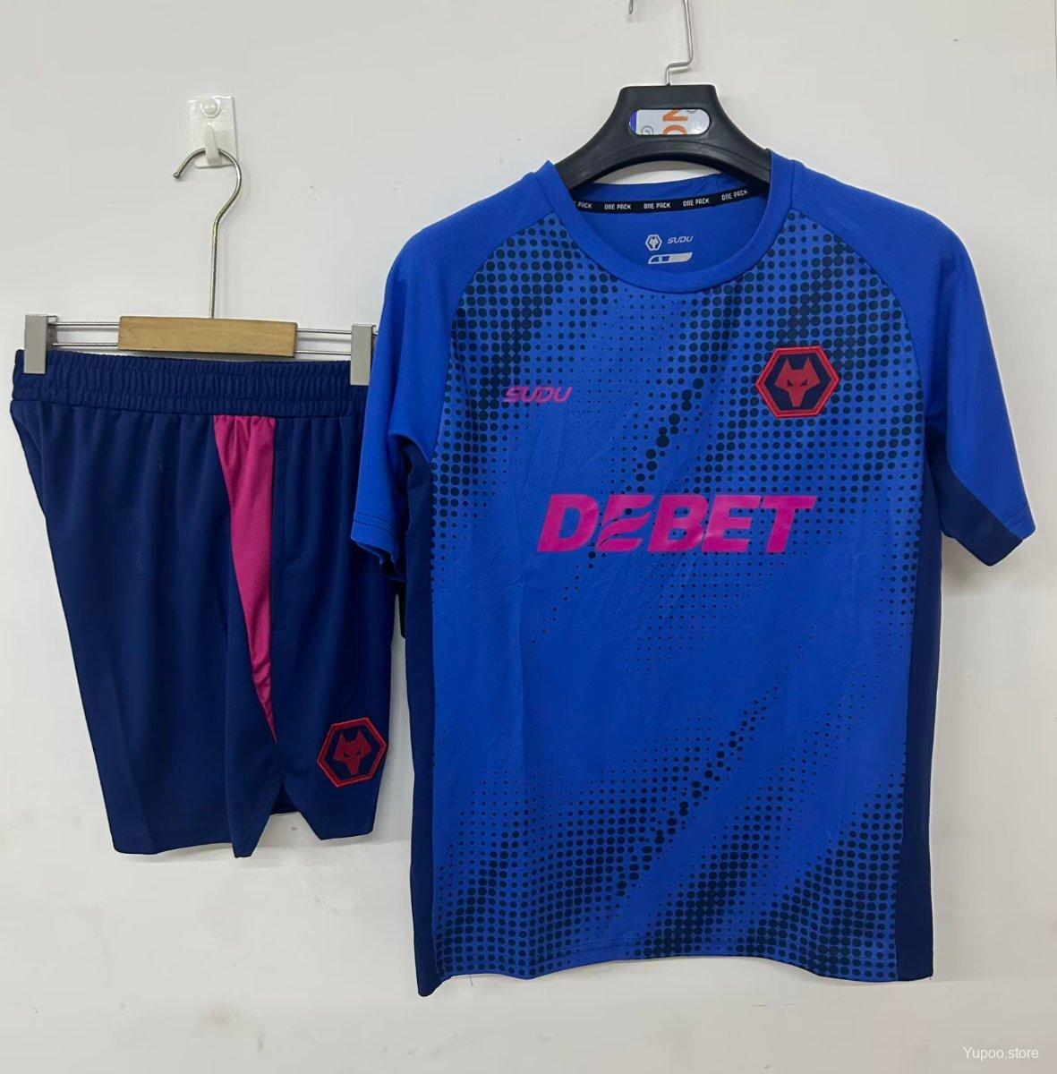 eed1762f95bddb3ba068e783.jpg 25/26 Wolverhampton Wanderers Training Jersey Blue+ Shorts - Image 1